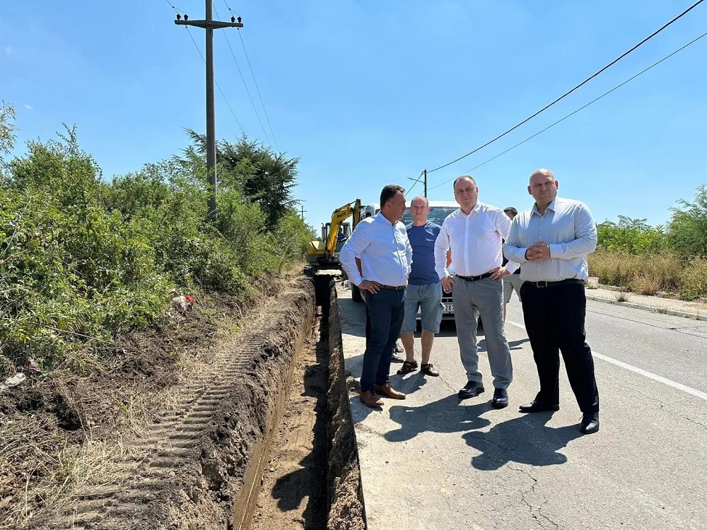 Реконструкција водоводне мреже у насељу Велика Моштаница