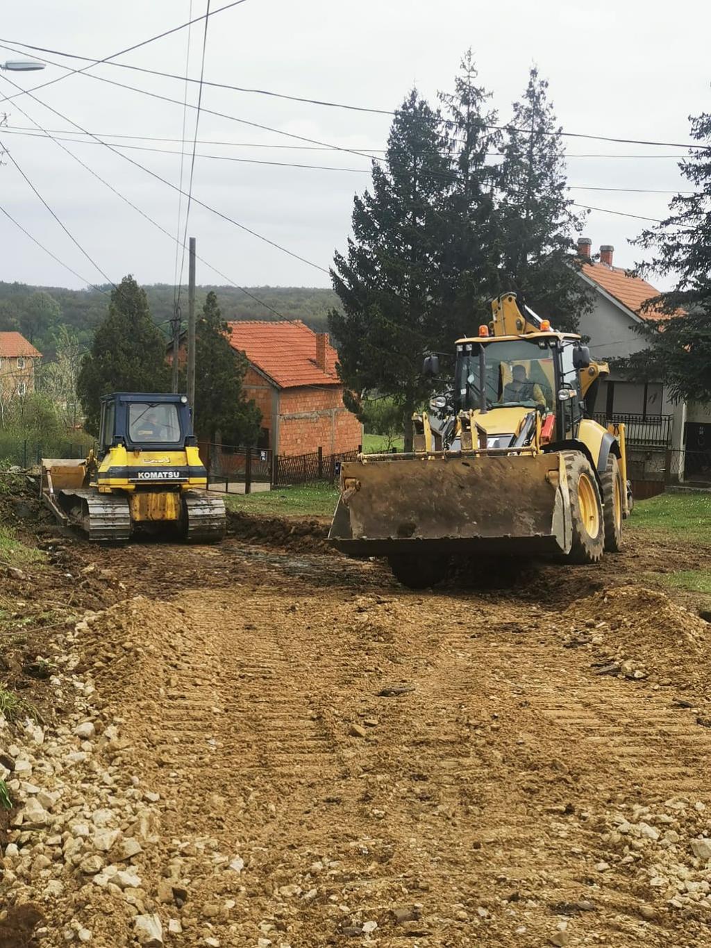 Почели радови на одвојку Лукићеве улице у Сремчици 